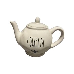 Rae Dunn White 'Queen' 🐝Teapot